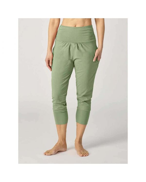 Pantaloni capri da donna realizzati in cotone biologico